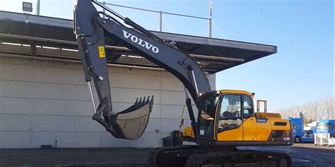 220 excavator|volvo 220 excavator price new.